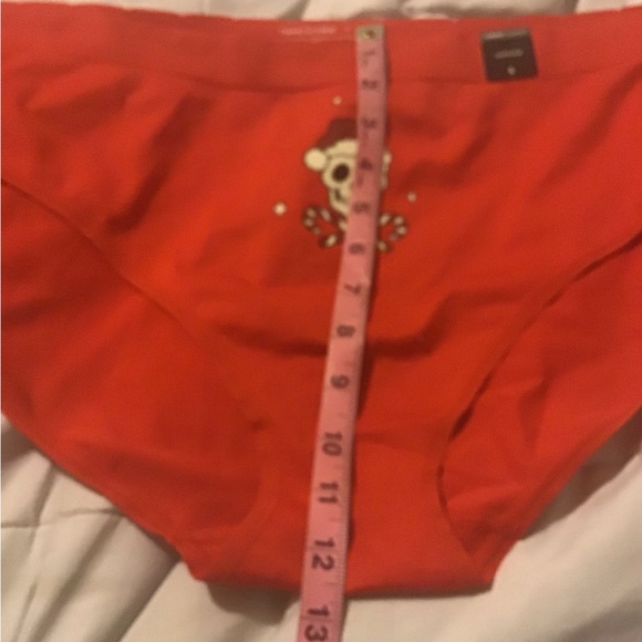 🌟🌟🌟Torrid 5 plus size red Christmas skull brief panty NWT - Picture 7 of 8